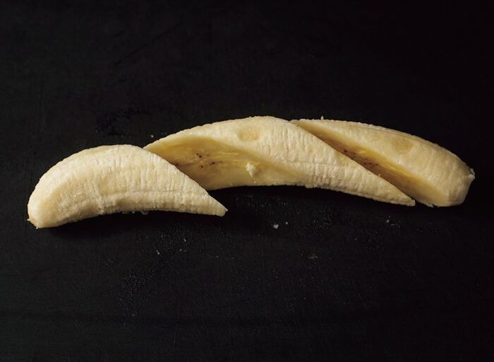 シフォン型で焼くと美味しい！コクがあって香り高い「バナナケーキ」の作り方。ラム酒を塗って仕上げても♪