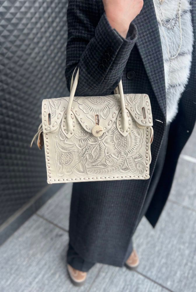 色ち買いしちゃうほどお気に入りのグレースコンチネンタルのバッグ