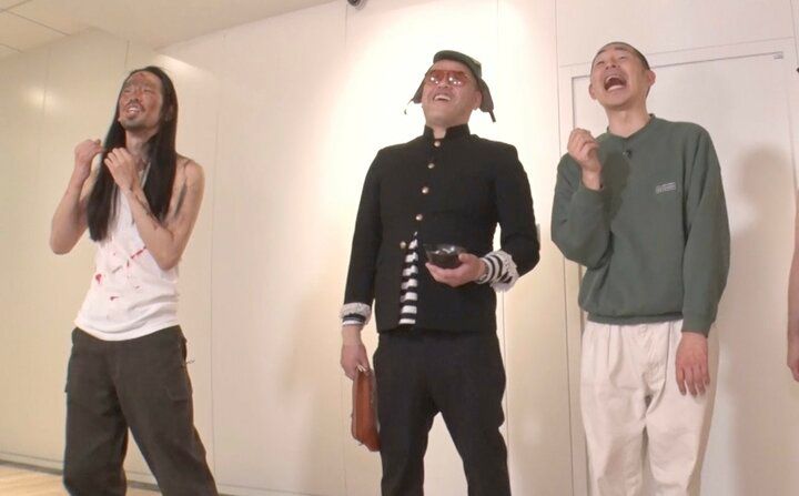 【写真・画像】人気女性芸人、わがままボディあらわな極小ビキニ姿に驚きの声「全部出てるやん」「隠す気ないやろ」 2枚目