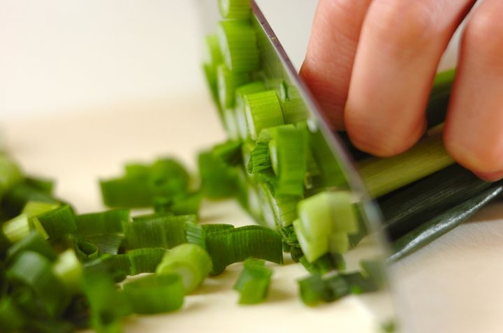 ネギみそおにぎりの下準備1