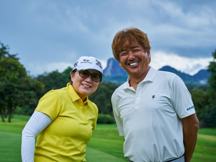 作家・柚月裕子さんがはじめてのタイへ！ 絶景ゴルフ場でぜいたくゴルフ旅