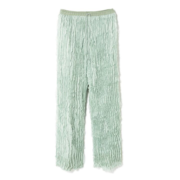 オーガンジーのフリルをあしらってオリジナリティあふれる表情に