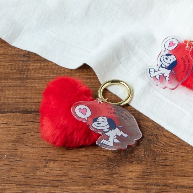 「SC アクリルandファーキーホルダー」(1430円)