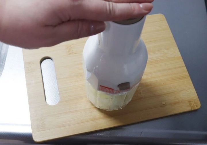ダイソー プッシュ野菜カッター 使い方