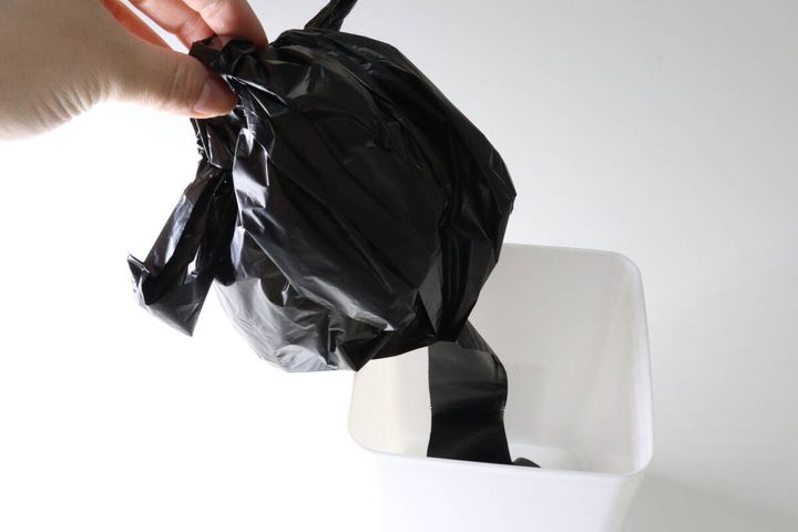 次が使いやすいサニタリー袋 L 引き出す