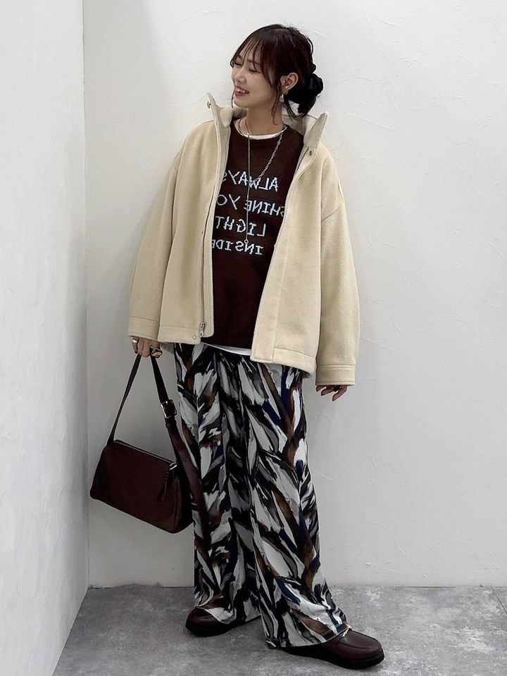 グローバルワークのウーリーツイルスタンドブルゾン