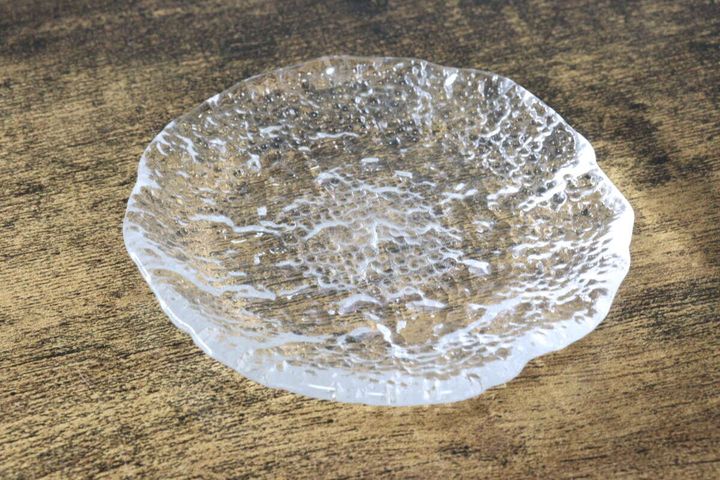 セリアのガラスアクセサリートレイのビジュアル