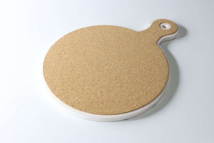 セラミック鍋敷き（取っ手付） 裏面