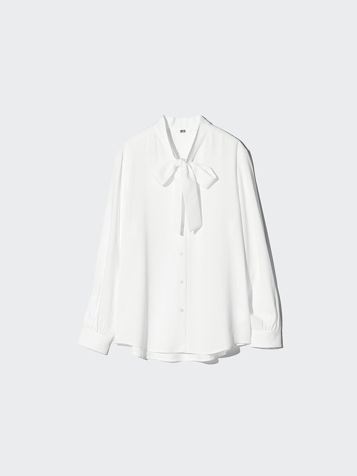 ユニクロのレーヨンボウタイブラウス