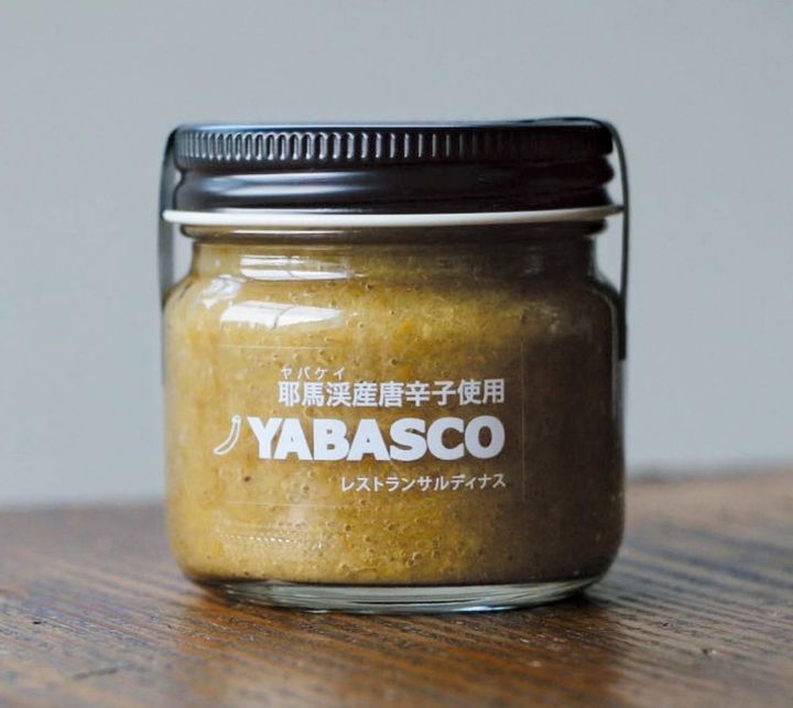 ●「YABASCO（青）」80g 702円／レストラン サルディナス
