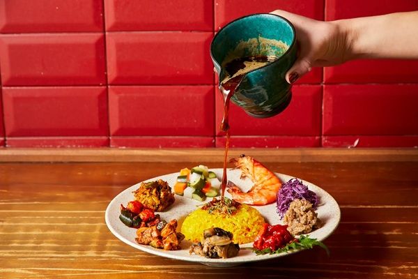 【大阪府大阪市】北摂スパイス研究所 ルクア大阪店に、スパイスおばんざいと楽しむスープカレー登場！