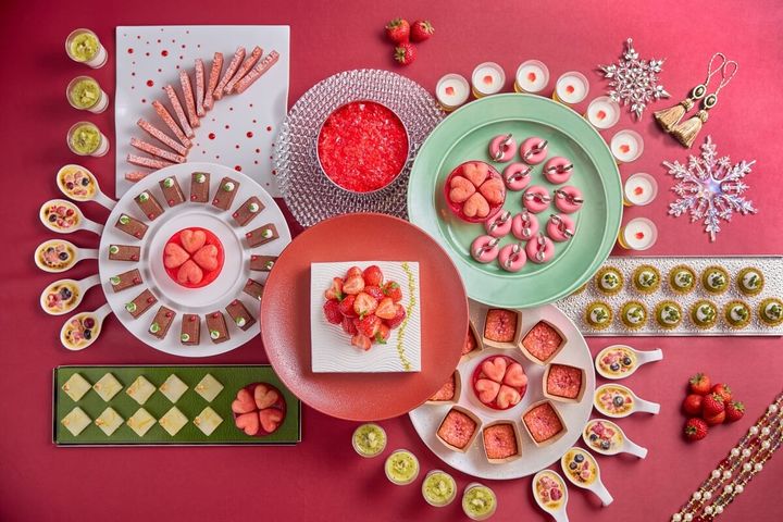 あまおう苺スイーツとローストビーフ、海の幸のご褒美ビュッフェ デザート