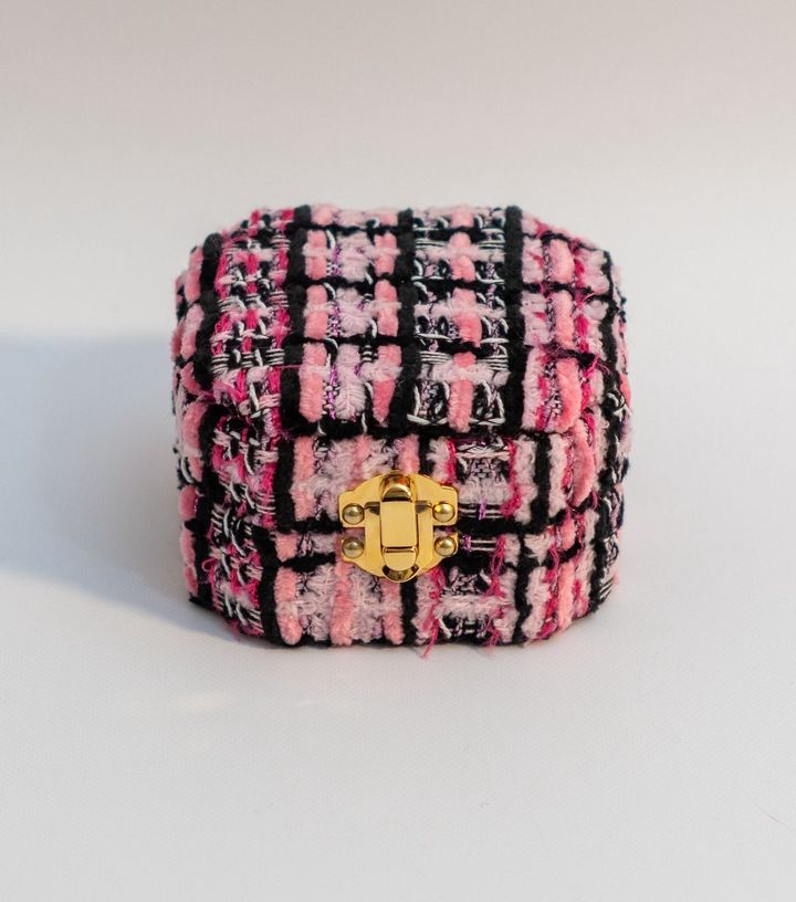 「オレリー」（9×8.5×6.5cm）￥23,100〜￥26,400 ＊素材により