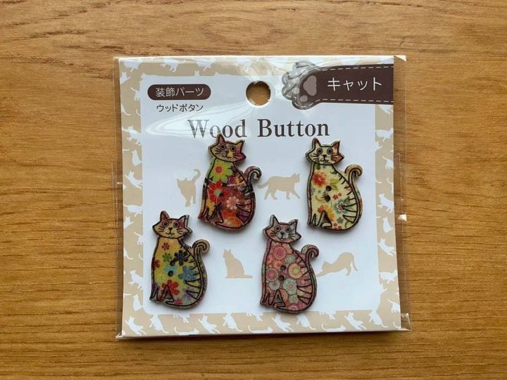 Seria(セリア)：ウッドボタン キャット