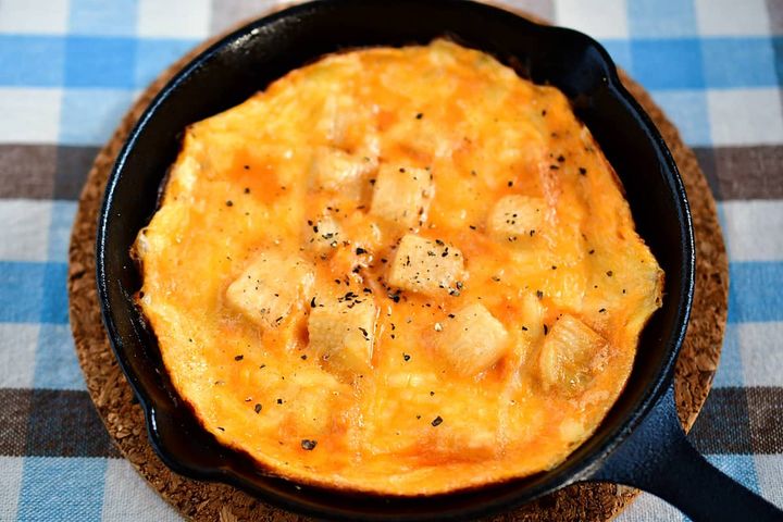 長芋の醤油漬けを使ったオムレツ