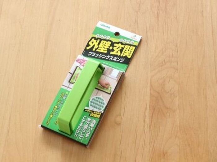 玄関タイルの掃除、面倒じゃない？あっという間にピカピカになりますよ！