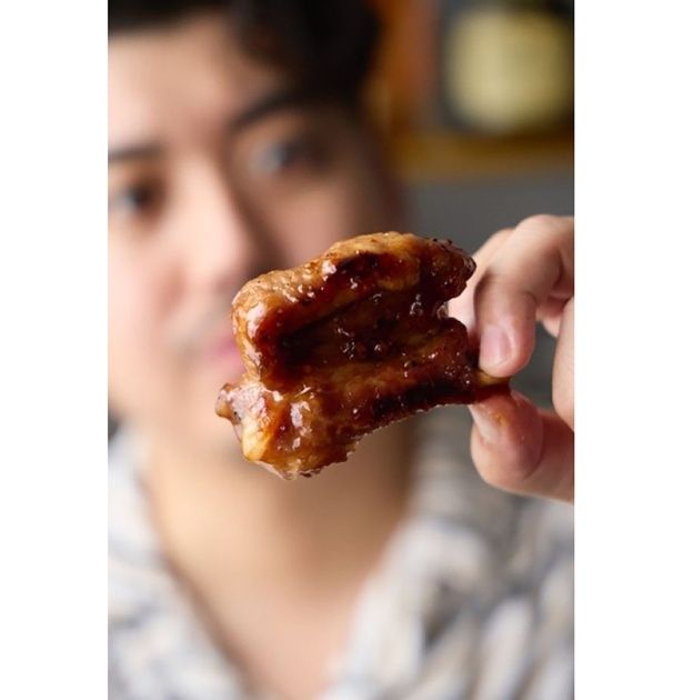 赤ワインとも相性抜群 （C）髭バル（中村 孔介） ／KADOKAWA