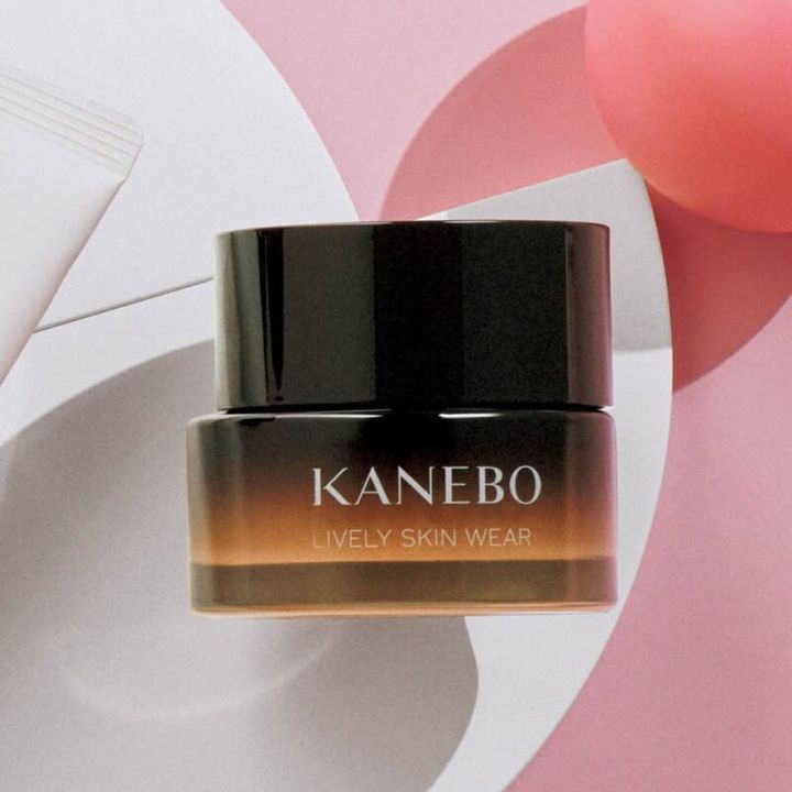 【KANEBO】ライブリースキン ウェアⅡ SPF4・PA＋ 全10色 各30g 1万2100円（カネボウインターナショナルDiv.）