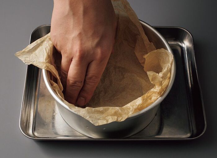 シフォン型で焼くと美味しい！とろける「バスクチーズケーキ」の作り方。材料を順番にまぜていくだけなのに、絶品ですよ♪