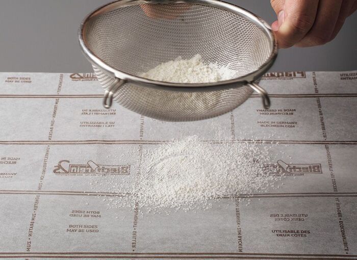 シフォン型で焼くと美味しい！とろける「バスクチーズケーキ」の作り方。材料を順番にまぜていくだけなのに、絶品ですよ♪