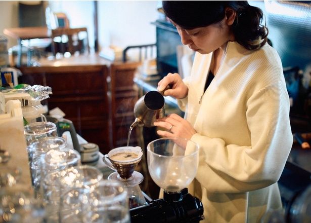 2026年1月から「AMBER DROP COFFEE ROASTERS」の豆をそろえ、2月末まで販売