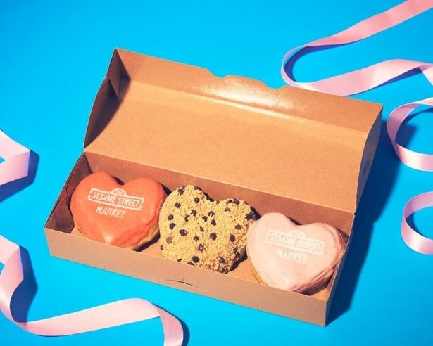 3種のフレーバーを一度に堪能できる、贅沢なセット「バレンタインドーナツBOX」