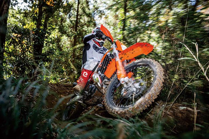 【KTM 250XC-W】扱いやすい戦闘力を両立したシングルトレイルマイスター