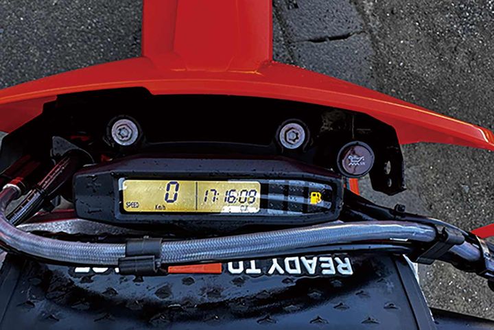 【KTM 250XC-W】扱いやすい戦闘力を両立したシングルトレイルマイスター