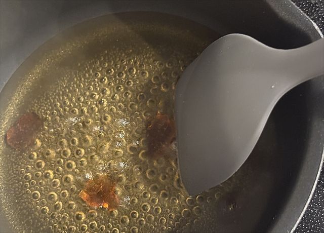 水を加えて加熱