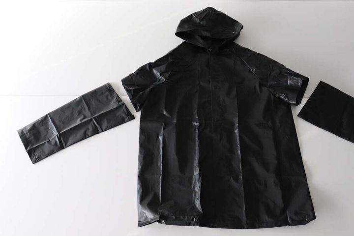 分離式レインジャケット（大人用、ブラック） 形状