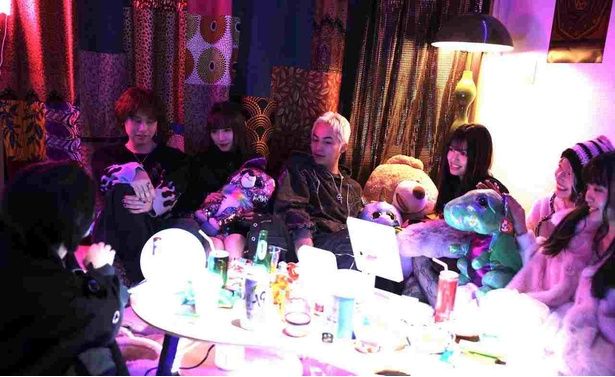 居場所を失った4人の想いと運命が交錯していく [c]2025 映画「東京逃避行」製作委員会