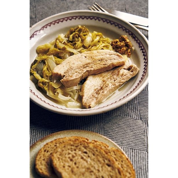 酸っぱいキャベツとほろほろ豚バラがたまらない (C)今井 真実／KADOKAWA