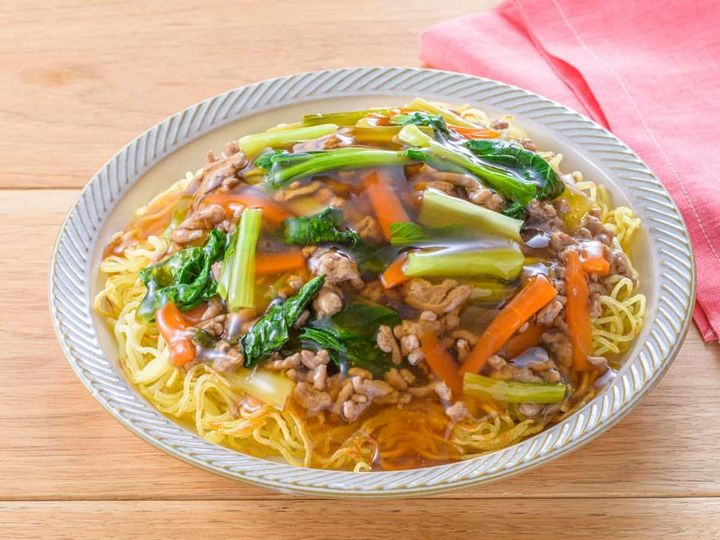 「とろ～り！小松菜とひき肉のあんかけ焼きそば」レシピ