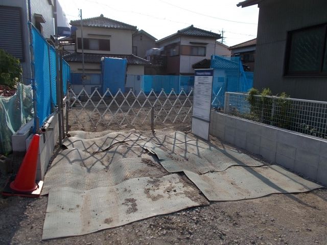 新築用の土地は「4tトラックが入れない…」300万円も格安だったのに…30
