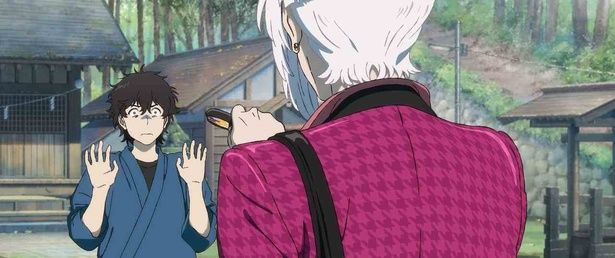 『クスノキの番人』で月郷神社に佇む「クスノキの番人」になることで、玲斗の運命が大きく動き出す [c]東野圭吾／アニメ「クスノキの番人」製作委員会