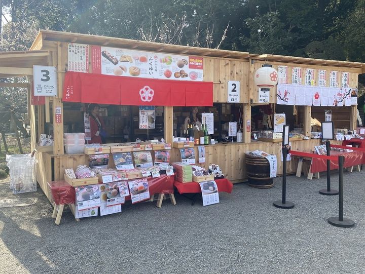 特設ブース(2024年)。その場で飲める梅ソーダやホット梅などもある