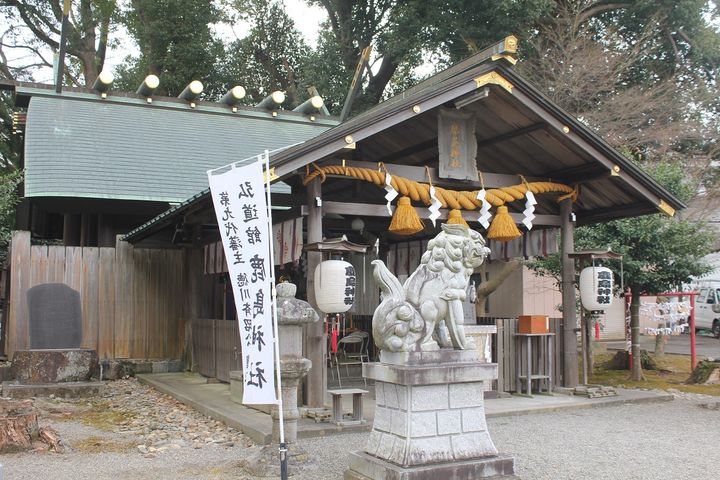 鹿島神社本殿は、伊勢神宮から移築された神明造の社殿