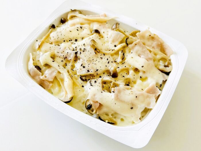 ヘトヘトな日の簡単ごはんに！『パックご飯』アレンジが最高すぎ♡具材をのっけてレンチンするだけ【作ってみた】