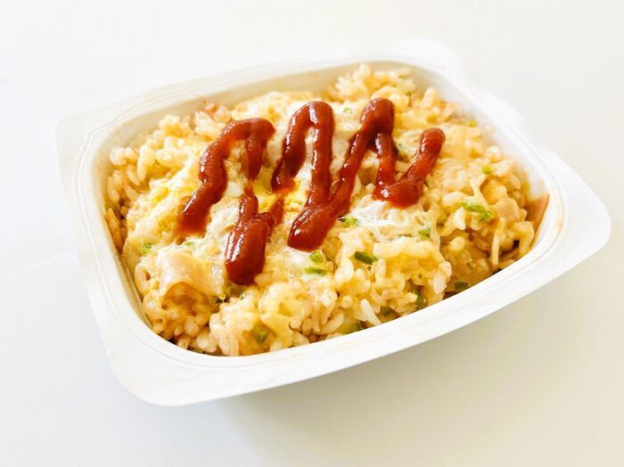 ヘトヘトな日の簡単ごはんに！『パックご飯』アレンジが最高すぎ♡具材をのっけてレンチンするだけ【作ってみた】