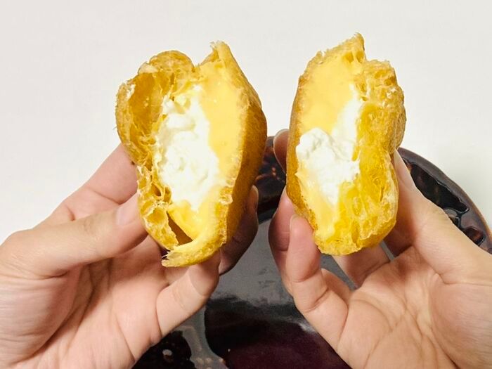 『シュークリーム』食べるの待って！たった数秒で食べやすくなる♡知っていると地味に便利な裏ワザ