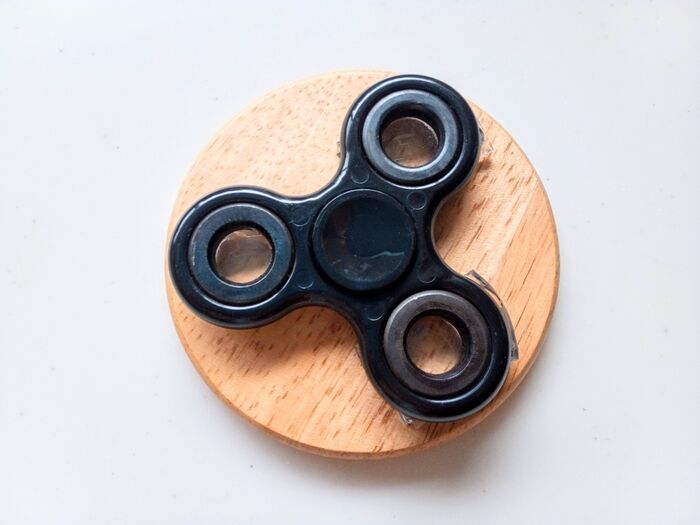 『ハンドスピナー』覚えてる！？捨てなくてよかった！→激せまスペースが優秀収納に変わる裏ワザ♪