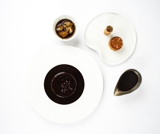 【東京都文京区】フランス伝統の野うさぎ料理の世界大会優勝シェフによるスペシャルディナー開催