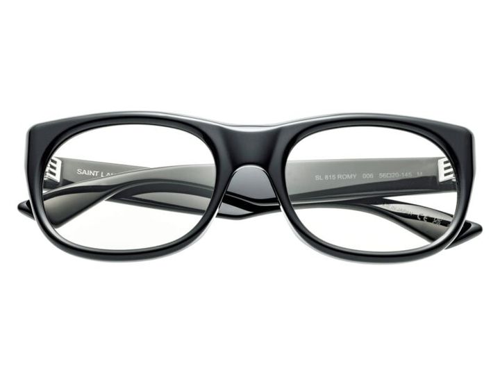 アイウエアにもサンローランらしい遊び心が。（サンローラン バイ アンソニー・ヴァカレロ／サンローラン クライアントサービス）