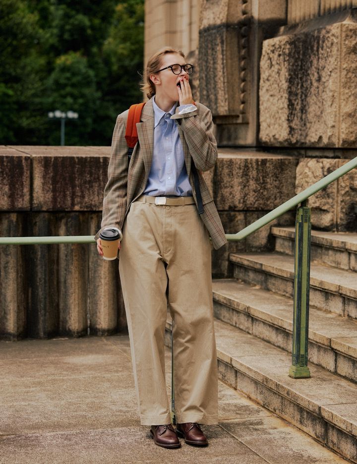 ゆったりチノパンツで冬コーデを格上げ！あとはスウェットとシャツがあれば良い５選