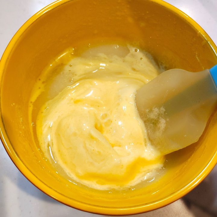 アイスを入れて混ぜる