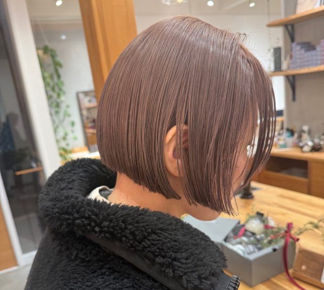 ミニボブ後ろ姿