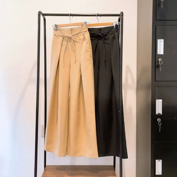 しまむらのタック重ねデザインワイドパンツ（chico）