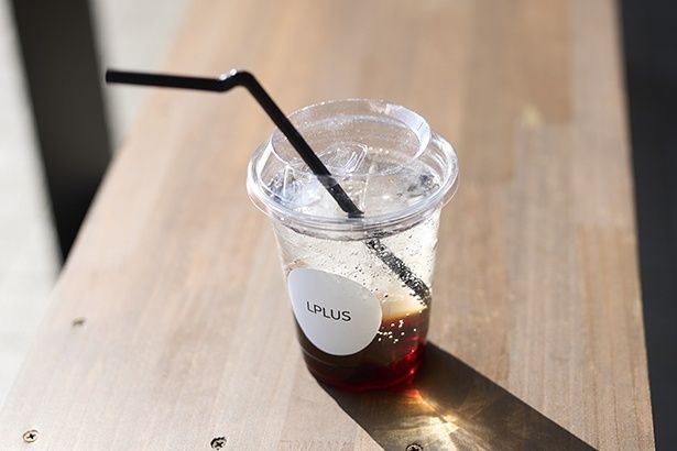 ハーブコーディアル600円は、写真のローズヒップなど5種をラインナップ