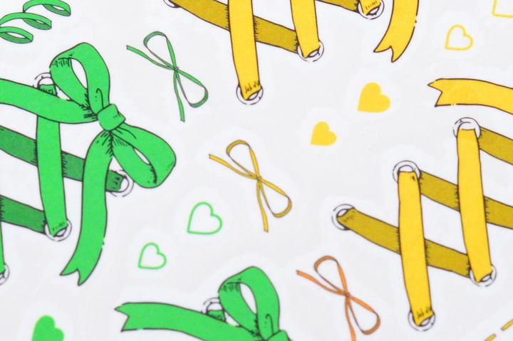 タトゥーシールは100均で売ってる？【セリア・ダイソー】使い方も解説