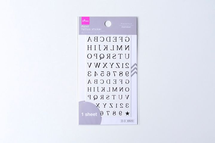 タトゥーシールは100均で売ってる？【セリア・ダイソー】使い方も解説